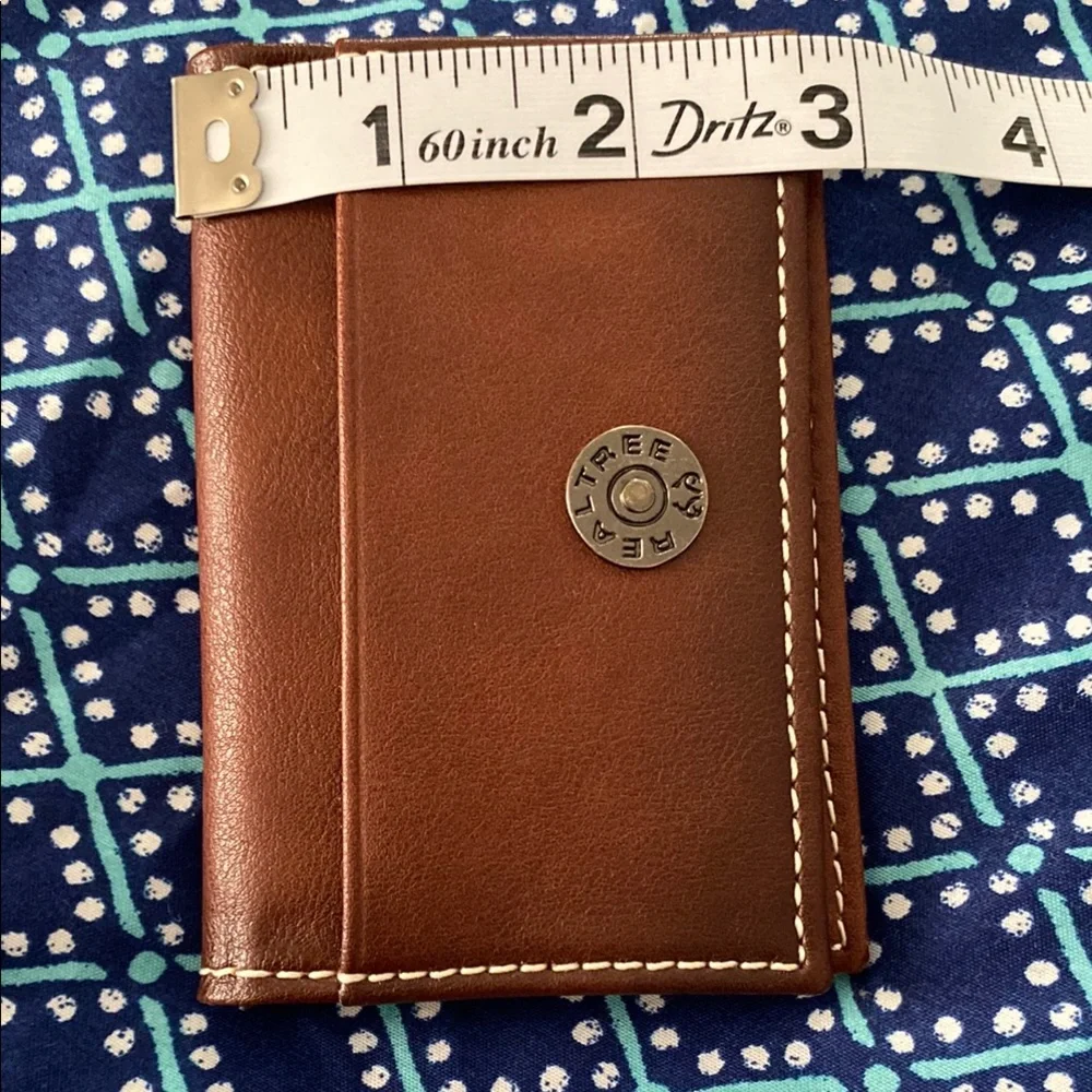 Realtree Brown Leather Key Card Holder